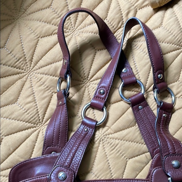 B Makowsky Brown Shoulder Bag with Double Handles and Magnetic Closures - Picture 5 of 8